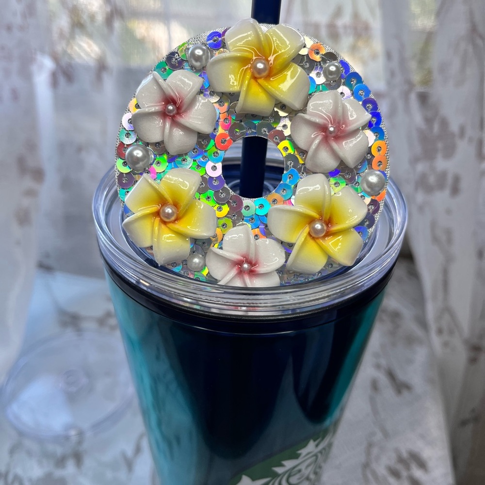 Starbucks Summer 2022 customized with  plumerias decorate Lid Cup Tumblar